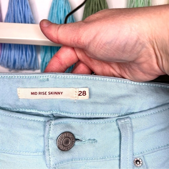 Levi’s Pastel Blue Colored Mid Rise Cotton Blend Skinny Jeans Size 28 Waist - Picture 6 of 16